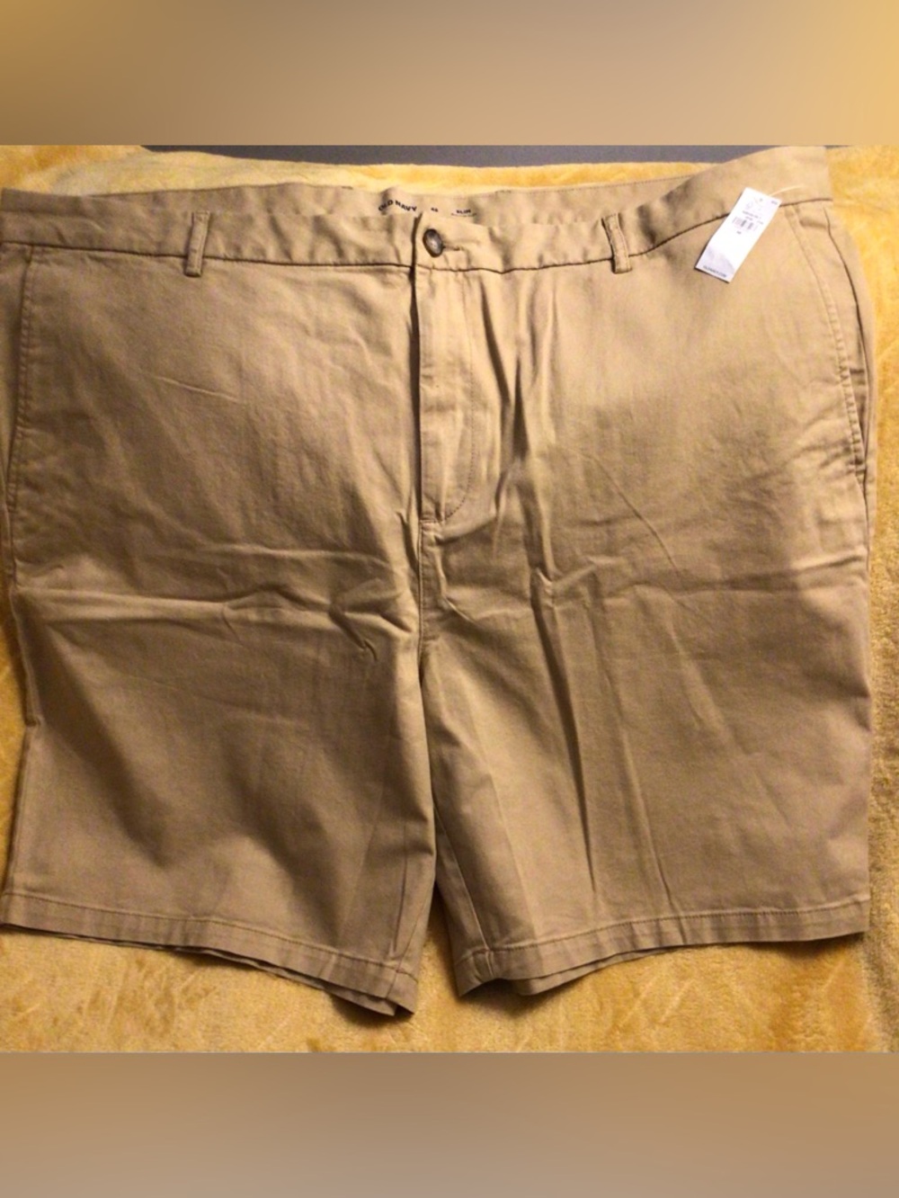 Old Navy Men's Light Khaki Flat-Front Shorts New - Picture 2 of 5
